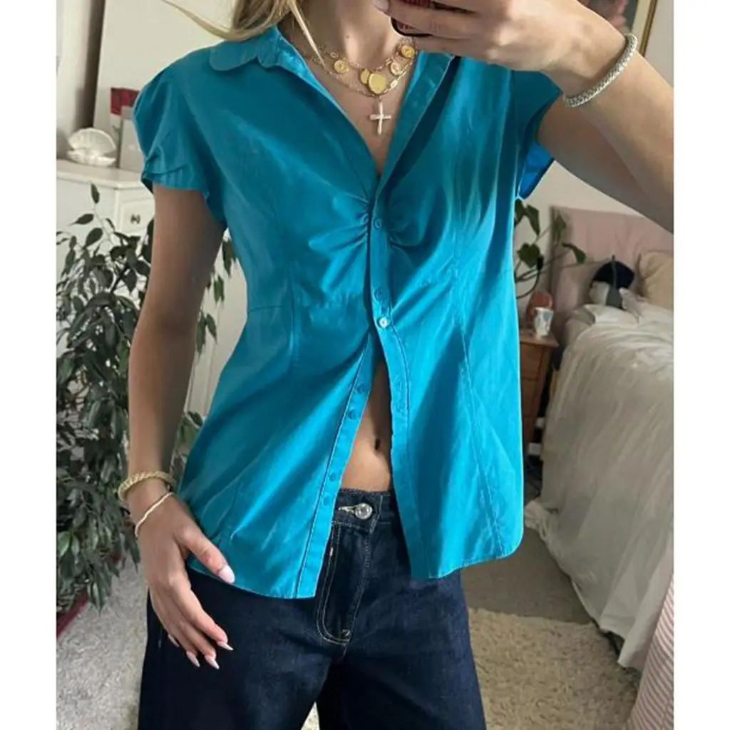 Combhasaki Women's Y2K Vintage Button-up Slim Fit Shirt Tops Lapel V-Neck Short Puff Sleeve Ruched Bust Blouses Streetwear
Combhasaki Women's Y2K Vintage Button-up Slim Fit Shirt Tops Lapel V-Neck Short Puff Sleeve Ruched Bust Blouses Streetwear