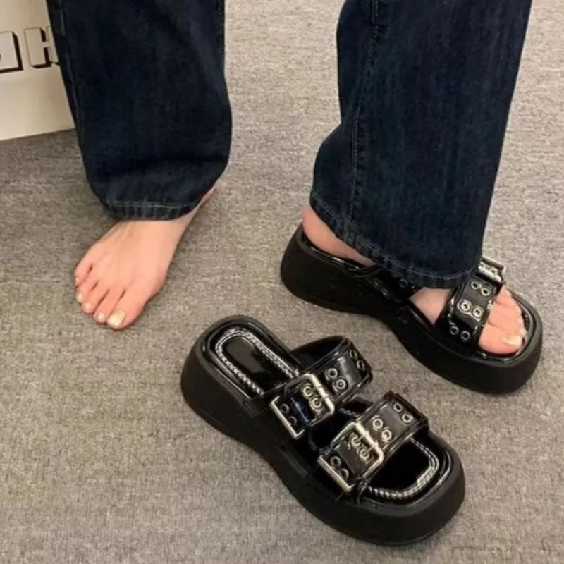 Flat Shoes Female Ladies' Slippers Platform Summer Clogs Woman Heeled Mules Luxury Slides Beach High Designer Femme Flip Flops
Flat Shoes Female Ladies' Slippers Platform Summer Clogs Woman Heeled Mules Luxury Slides Beach High Designer Femme Flip Flops