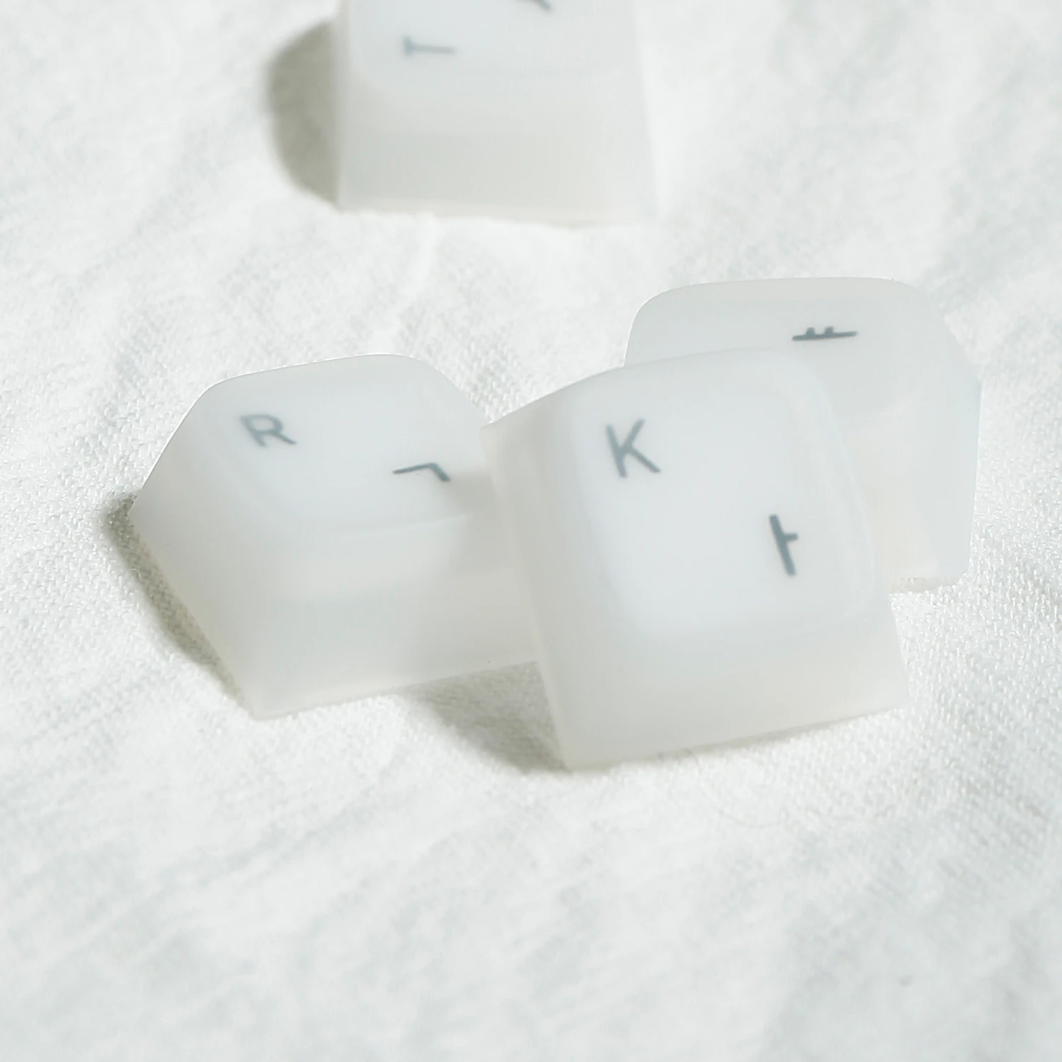 Korean Hangul Silicone Keycap Cherry Profile Silent Mechanical Keyboard Keycaps Accessories for 21/61/87/104/108 Key Caps
Korean Hangul Silicone Keycap Cherry Profile Silent Mechanical Keyboard Keycaps Accessories for 21/61/87/104/108 Key Caps