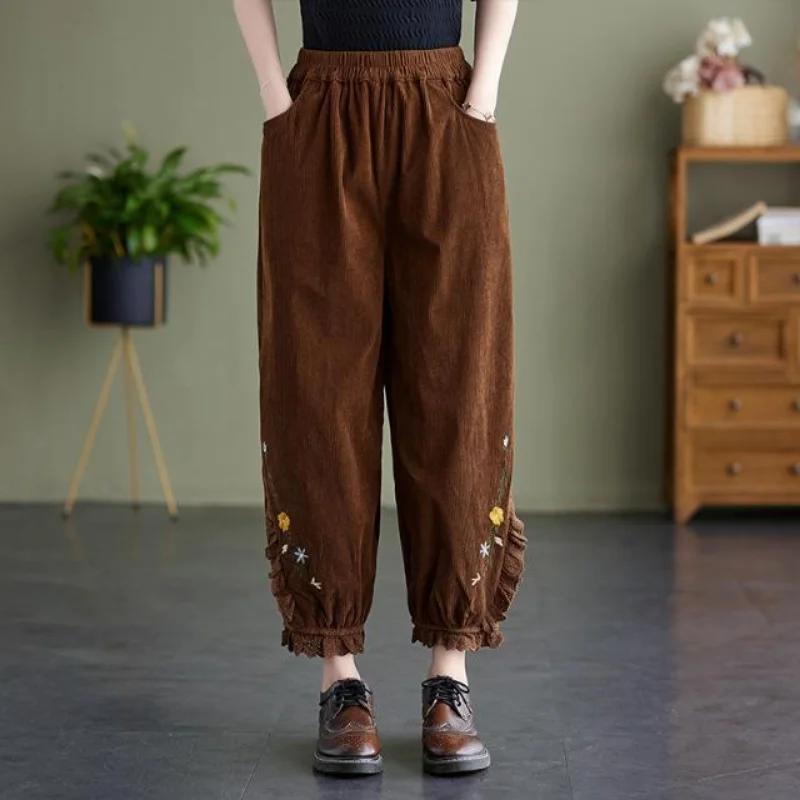 Corduroy Cargo Pants Women 2023 Autumn Spring Embroidery Retro Lace Sweatpants Streetwear Loose Pockets Casual Trousers Female
Corduroy Cargo Pants Women 2023 Autumn Spring Embroidery Retro Lace Sweatpants Streetwear Loose Pockets Casual Trousers Female