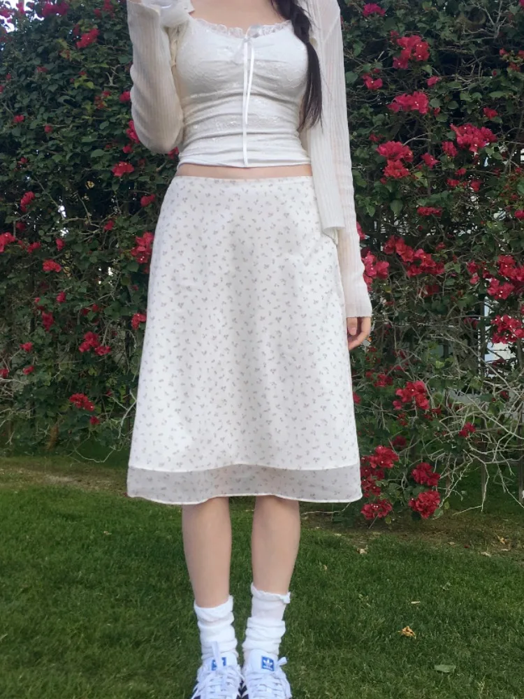 Floral Print Side Zip High Waist Chiffon Half Skirt Women's Summer New Style Age Reduction Versatile Midi Skirt Sweet Style
Floral Print Side Zip High Waist Chiffon Half Skirt Women's Summer New Style Age Reduction Versatile Midi Skirt Sweet Style