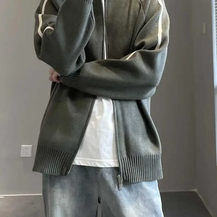 2025 New Men's Knitted Loose Fit Stand Collar Casual Jaet Open Cardigan Soft Polyester Fiber Autumn Season Casual Sle
2025 New Men's Knitted Loose Fit Stand Collar Casual Jaet Open Cardigan Soft Polyester Fiber Autumn Season Casual Sle