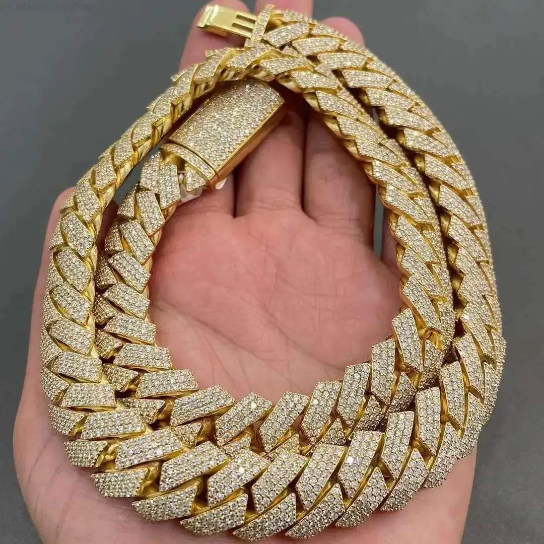 Hiphop 18mm Cuban Necklace Rock Vvs Diamond Cuban Chain 3 Row Gold Plated 925 Sterling Silver Moissanite Cuban Link Chain
Hiphop 18mm Cuban Necklace Rock Vvs Diamond Cuban Chain 3 Row Gold Plated 925 Sterling Silver Moissanite Cuban Link Chain