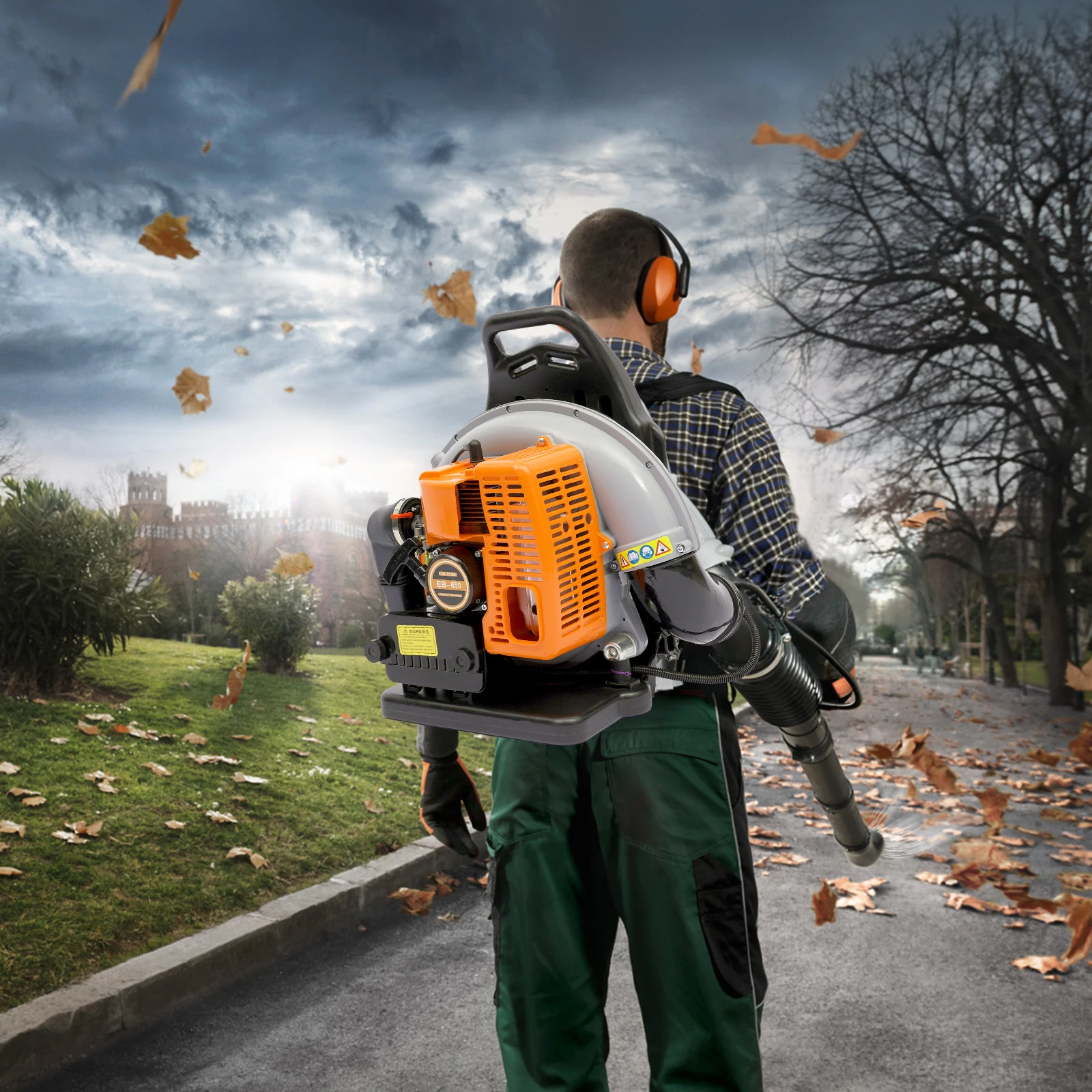 Бензиновый вентилятор для листьев, машина для выдувания листьев с плоской выдувной головкой для подметания листьев, удаления снега, очистки сварочного шлака
Бензиновый вентилятор для листьев, машина для выдувания листьев с плоской выдувной головкой для подметания листьев, удаления снега, очистки сварочного шлака