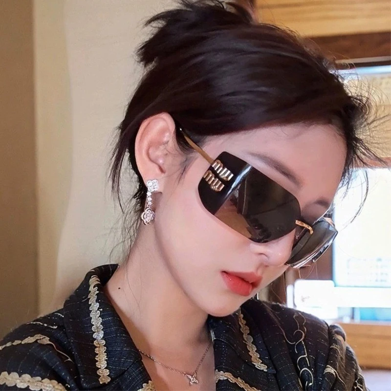 SORVINO Rectangle Curved Rimless Sunglasses Women Fashion Brand Designer Gradient Sun Glasses Trendy Shade Eyewear UV400
SORVINO Rectangle Curved Rimless Sunglasses Women Fashion Brand Designer Gradient Sun Glasses Trendy Shade Eyewear UV400