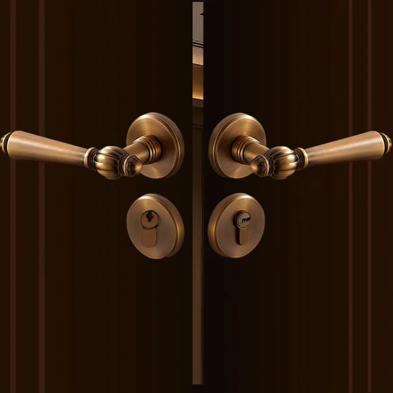 French Antique Bronze Universal Indoor Double Door Handle Retro Silent Magnetic Split Lock for Home Security
French Antique Bronze Universal Indoor Double Door Handle Retro Silent Magnetic Split Lock for Home Security