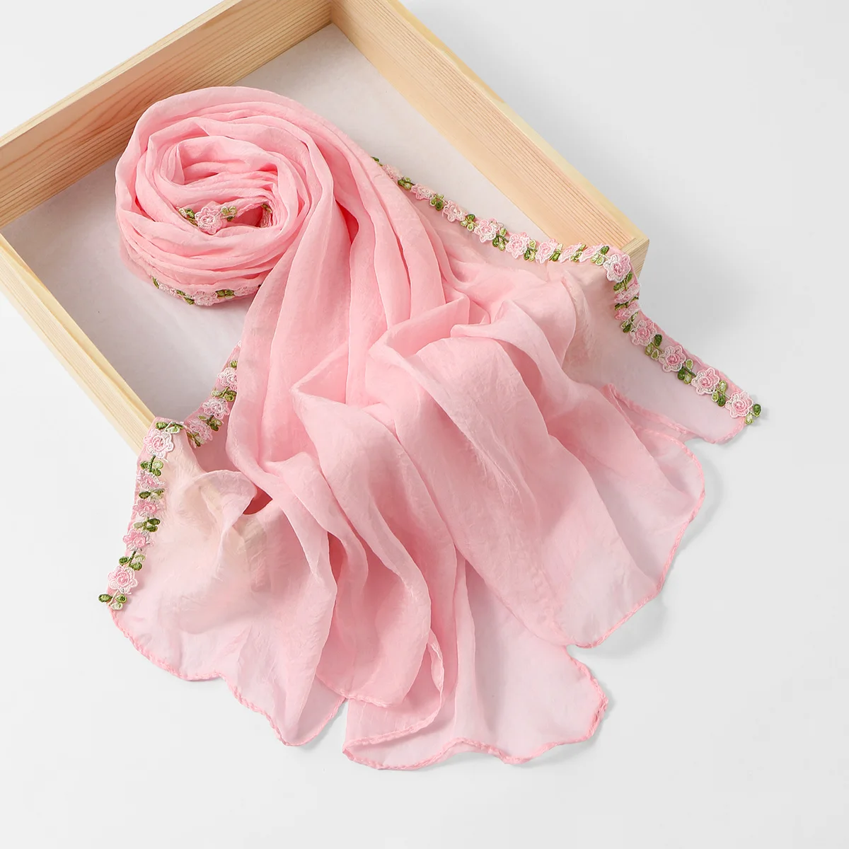 New Fashion Solid Hijab Chiffon Embroidery 3D Floral Long Shawls for Women Plain Headscarf Shawl Malaysia Head Wraps 170*80cm
New Fashion Solid Hijab Chiffon Embroidery 3D Floral Long Shawls for Women Plain Headscarf Shawl Malaysia Head Wraps 170*80cm