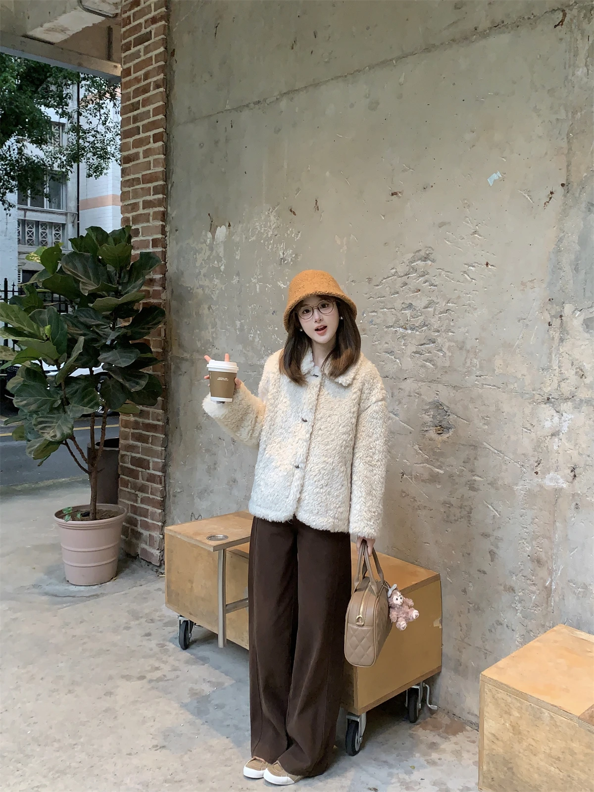 FUGUI RICH Taurus Zodiac ort Thiened Flap Collar Fur Jaet Women's Autumn Winter Polyester Fiber Straight Hemline Coat
FUGUI RICH Taurus Zodiac ort Thiened Flap Collar Fur Jaet Women's Autumn Winter Polyester Fiber Straight Hemline Coat