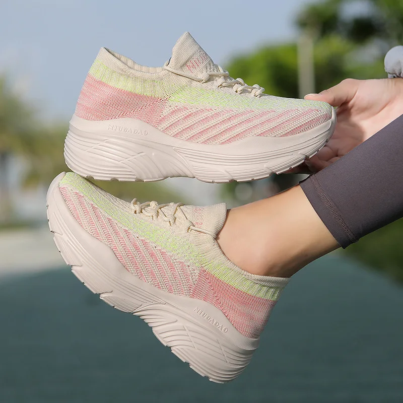 Autumn Non-tired Shoes, Fitness Dance, Men's and Women's Parent-child Running Square Dancing Shoes
Autumn Non-tired Shoes, Fitness Dance, Men's and Women's Parent-child Running Square Dancing Shoes