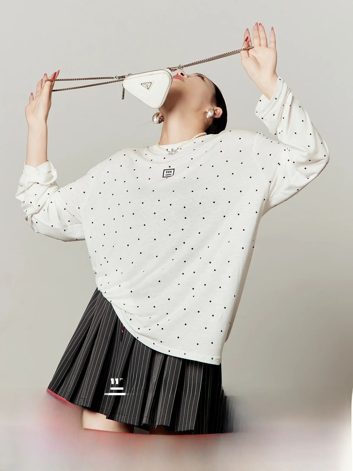 Casual Loose Long Sleeve Polka Dot T-Shirt Women's Spring Summer New Style Simple High End Top Comfortable Breathable Sweat A...
Casual Loose Long Sleeve Polka Dot T-Shirt Women's Spring Summer New Style Simple High End Top Comfortable Breathable Sweat A...