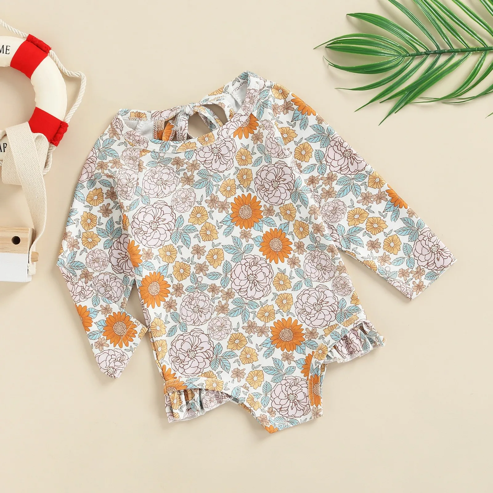 Summer Girls' Small And Medium-Sized Children'S Clothing Broken Floral Long-Sleeved Triangular Short Crawling Hajis Swimsuit
Summer Girls' Small And Medium-Sized Children'S Clothing Broken Floral Long-Sleeved Triangular Short Crawling Hajis Swimsuit