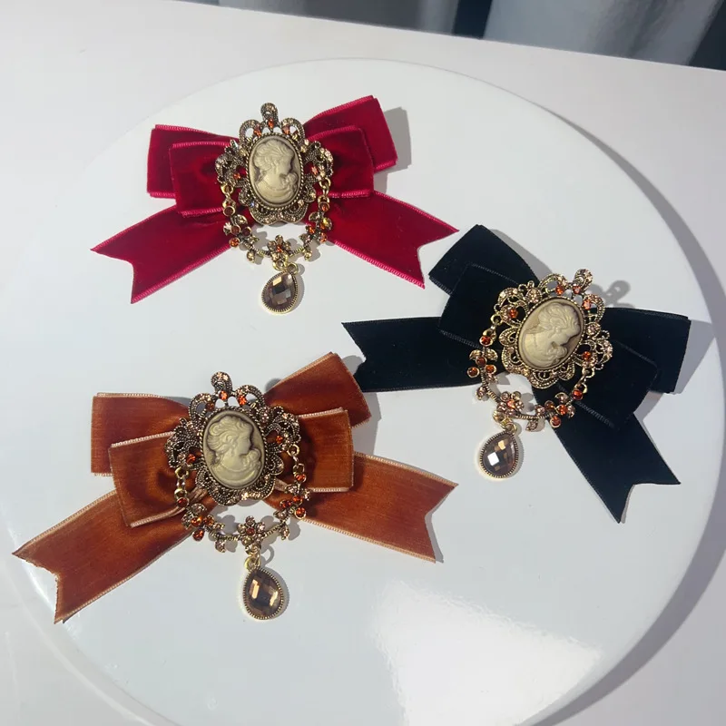 Velvet Fabric Bow Brooches for Women Shirt JK Bow Tie Crystal Beauty Head Badge Lapel Pins Vintage Jewelry Clothing Accessories
Velvet Fabric Bow Brooches for Women Shirt JK Bow Tie Crystal Beauty Head Badge Lapel Pins Vintage Jewelry Clothing Accessories