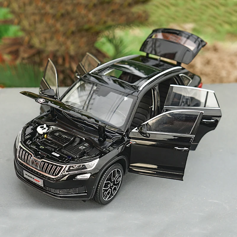 High Simulation 1:18 Diecast SKODA KODIAQ GT SUV Alloy Car Model Metal Vehicles Car Model Boys Toy Gifts Collection
High Simulation 1:18 Diecast SKODA KODIAQ GT SUV Alloy Car Model Metal Vehicles Car Model Boys Toy Gifts Collection