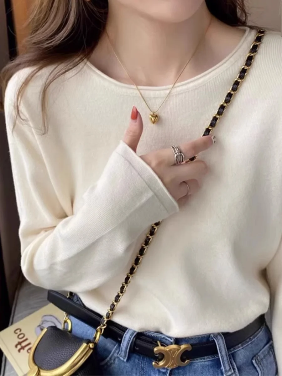 White Knitted Long Sleeve Base Layer Shirt Women's Inner Wear High End Feel Autumn New Style Lazy Style Top Sweater
White Knitted Long Sleeve Base Layer Shirt Women's Inner Wear High End Feel Autumn New Style Lazy Style Top Sweater
