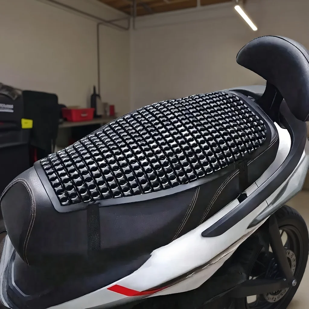 Black Motorcycle Seat Cushion - Breathable Gel Pad with Quick-Release Buckle for E-Bike/Scooter/Motorcycle
Black Motorcycle Seat Cushion - Breathable Gel Pad with Quick-Release Buckle for E-Bike/Scooter/Motorcycle