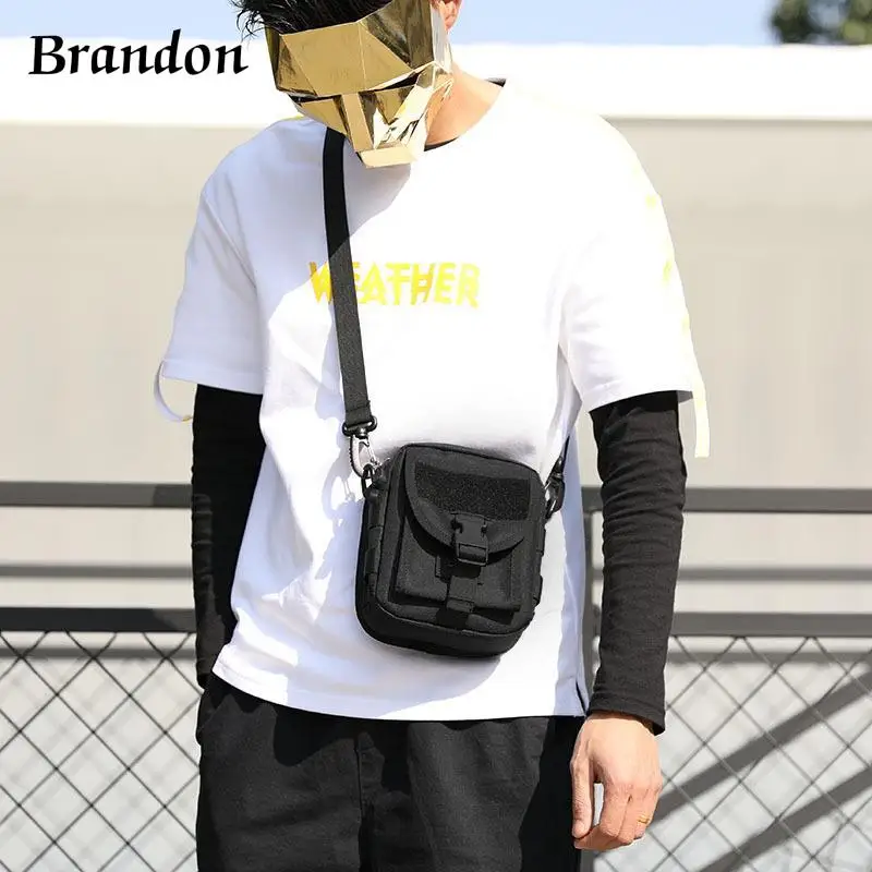 High quality men's high-end classic fashion shoulder bag buckle trendy hip-hop casual retro crossbody bag ins mailman bag
High quality men's high-end classic fashion shoulder bag buckle trendy hip-hop casual retro crossbody bag ins mailman bag