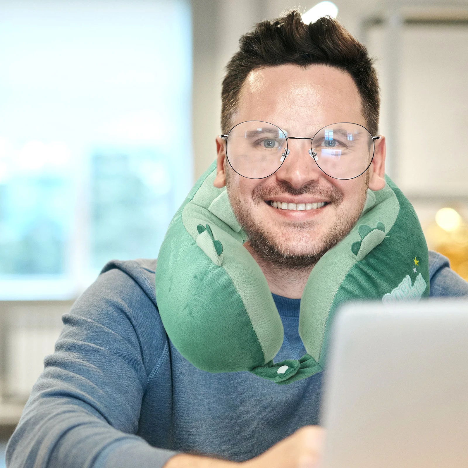 Adorable Travel Neck Pillow Cute Animal -Shaped Neck Support for Airplane Car Office Napping Comfortable Portable Pillow
Adorable Travel Neck Pillow Cute Animal -Shaped Neck Support for Airplane Car Office Napping Comfortable Portable Pillow