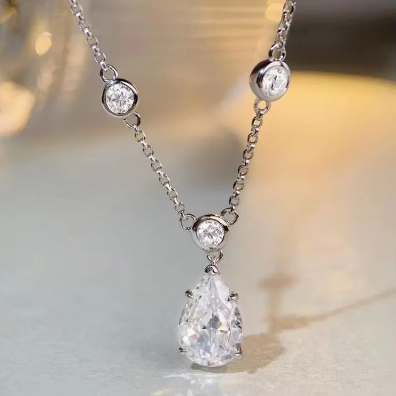 PT950 Platinum Necklace with Drop-shaped Precious Gemstone Zirconium Chain and Collar for Women
PT950 Platinum Necklace with Drop-shaped Precious Gemstone Zirconium Chain and Collar for Women