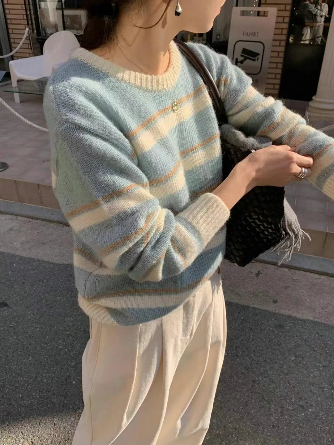 Retro Lazy Stripe Soft Cozy Women's Knitwear Long Sve Loose Knitted Top Chic Versatile Autumn Faion Casual Knitwear
Retro Lazy Stripe Soft Cozy Women's Knitwear Long Sve Loose Knitted Top Chic Versatile Autumn Faion Casual Knitwear