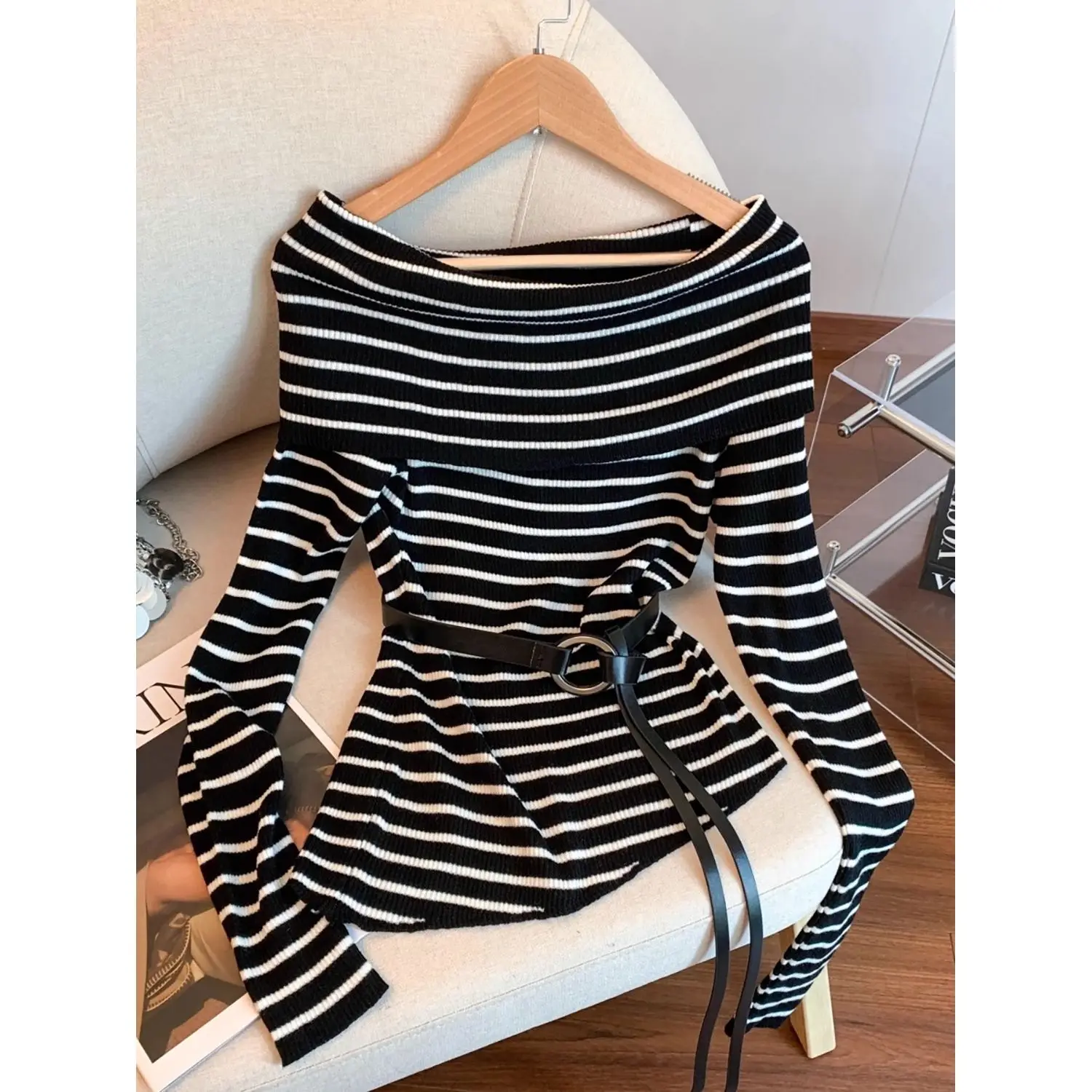 Fashionable One-Shoulder Striped Top Women's Slimming Long Sleeve Soft Cotton Blend Commute Friendly Style Spring 2025 New Ar...
Fashionable One-Shoulder Striped Top Women's Slimming Long Sleeve Soft Cotton Blend Commute Friendly Style Spring 2025 New Ar...