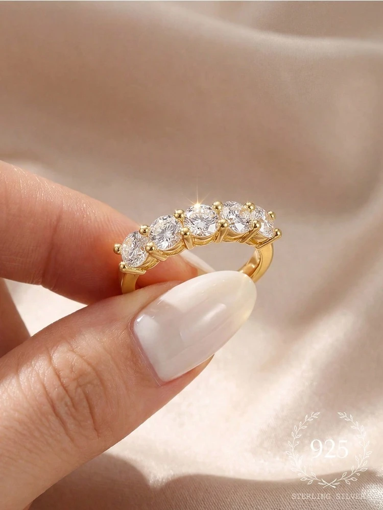 925 Sterling Silver Gorgeous Shiny Round Zircon Ring For Women Engagement Wedding Party Luxury Fashion High Quality Fine Jewelry
925 Sterling Silver Gorgeous Shiny Round Zircon Ring For Women Engagement Wedding Party Luxury Fashion High Quality Fine Jewelry