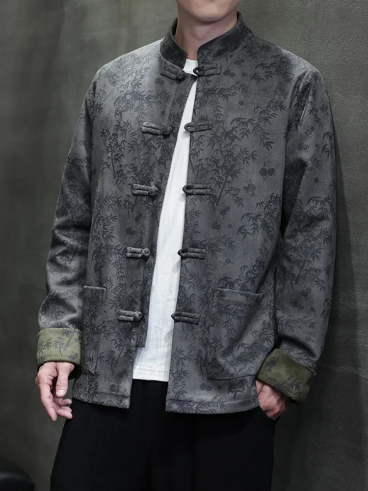 Новая китайская замшевая куртка-танк с вышивкой, воротником-стойкой и пуговицами, молодежная модная дышащая верхняя одежда с длинными рукавами
Новая китайская замшевая куртка-танк с вышивкой, воротником-стойкой и пуговицами, молодежная модная дышащая верхняя одежда с длинными рукавами