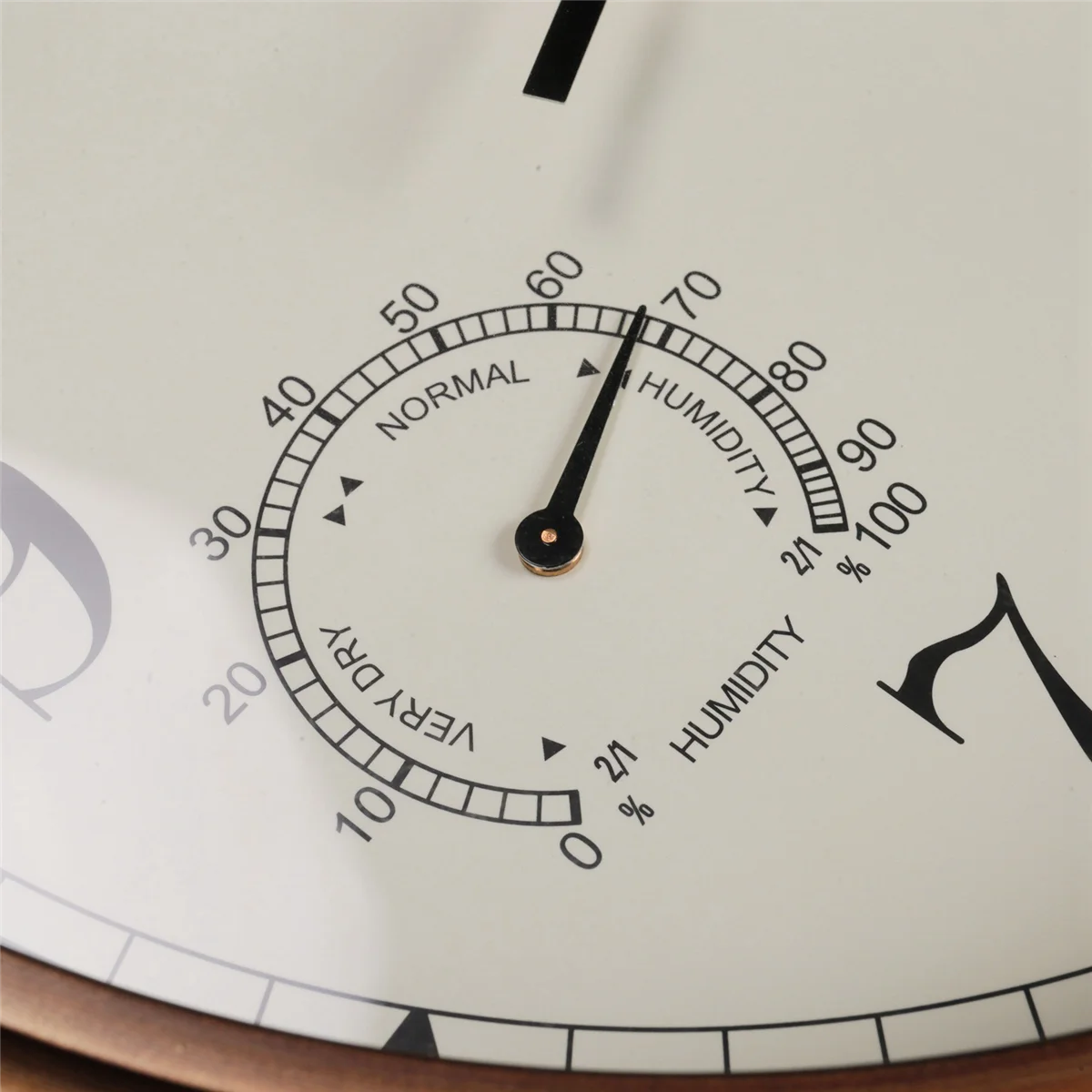 GET! 12inch Wall Clock,Retro Waterproof Clock with Displays Thermometer&Hygrometer,Noise-Free Clock for Indoor/Outdoor
GET! 12inch Wall Clock,Retro Waterproof Clock with Displays Thermometer&Hygrometer,Noise-Free Clock for Indoor/Outdoor