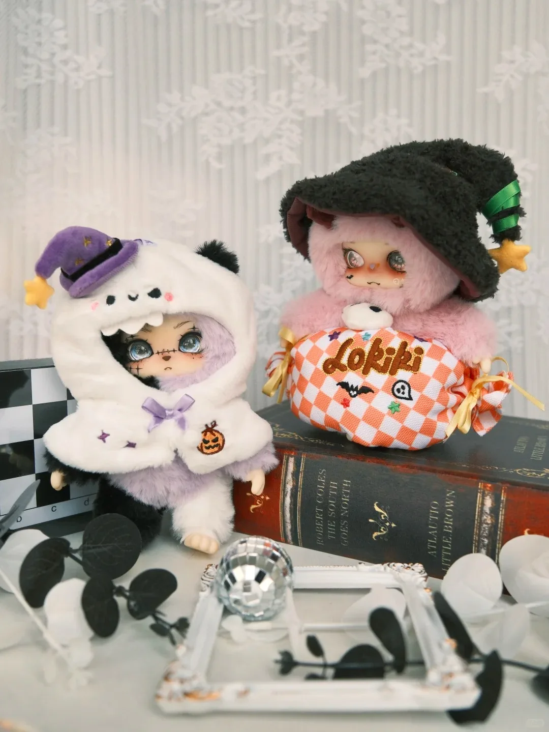 Новые популярные Lokiki Let'S Play Pranks Together Series слепая коробка тематические куклы на Хэллоуин очаровательные подарки на Хэллоуин
Новые популярные Lokiki Let'S Play Pranks Together Series слепая коробка тематические куклы на Хэллоуин очаровательные подарки на Хэллоуин