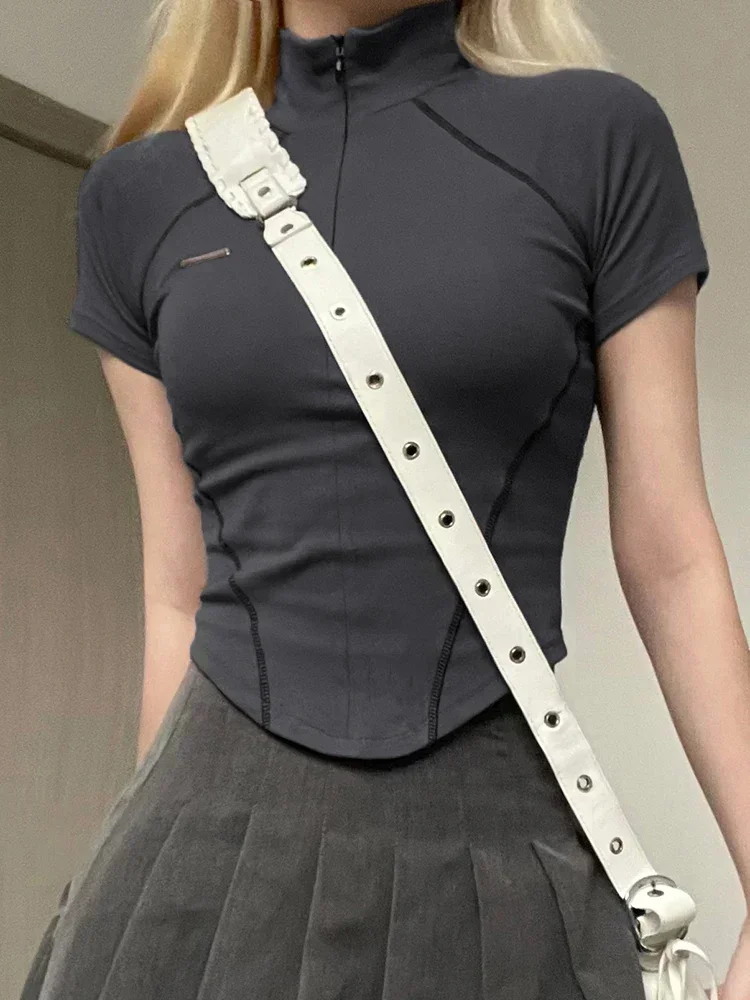 y2k Metal Crop Top Zipper Grey Short Sleeve Biker Moto Tee Korean Fashion Streetwear T Shirt Grunge Chic Outfits 90s
y2k Metal Crop Top Zipper Grey Short Sleeve Biker Moto Tee Korean Fashion Streetwear T Shirt Grunge Chic Outfits 90s