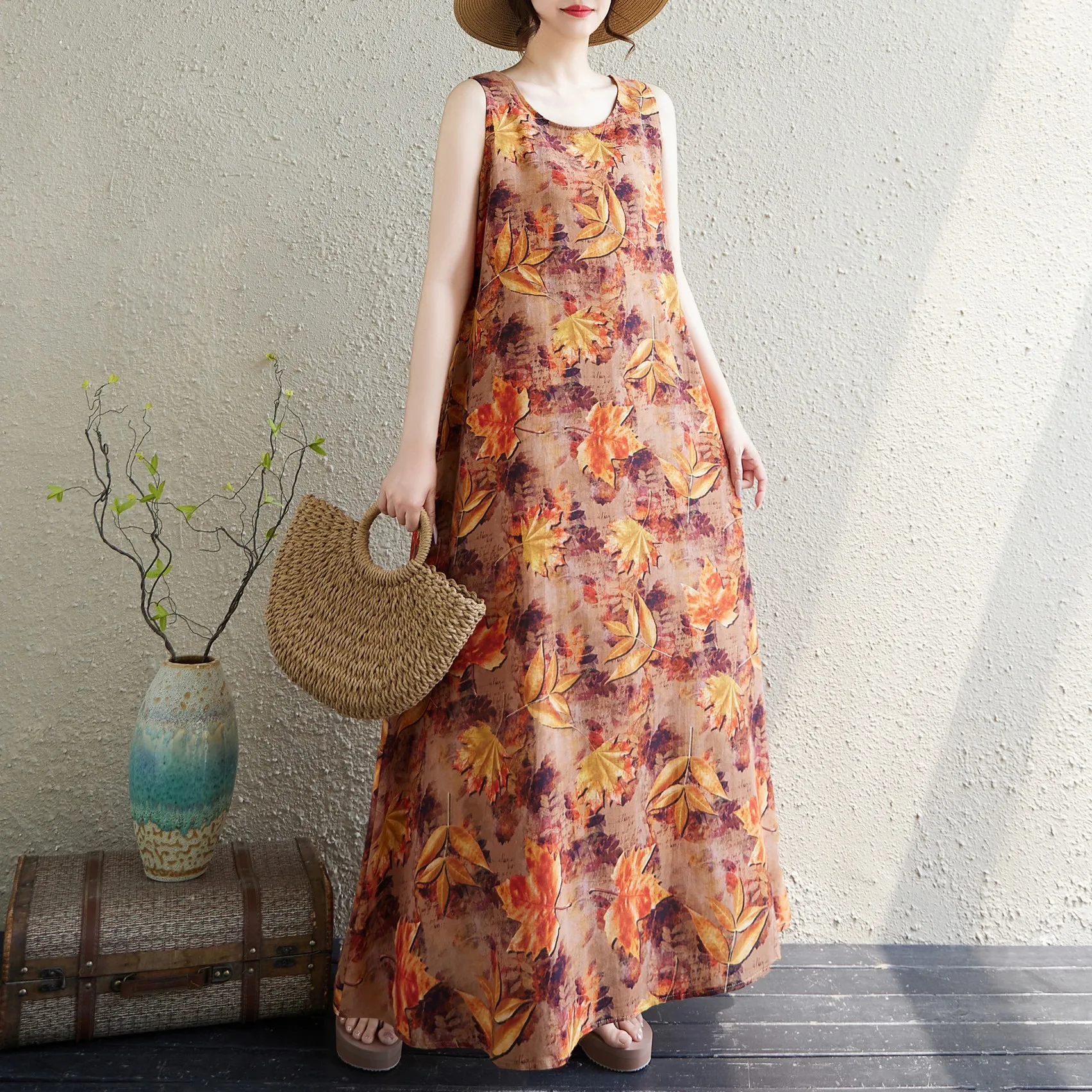 Bohemian Large Size Long Dress Summer New Style Sleeveless round Neck Print Dress Sweet Style Cotton Citywalk A-Line Skirt
Bohemian Large Size Long Dress Summer New Style Sleeveless round Neck Print Dress Sweet Style Cotton Citywalk A-Line Skirt