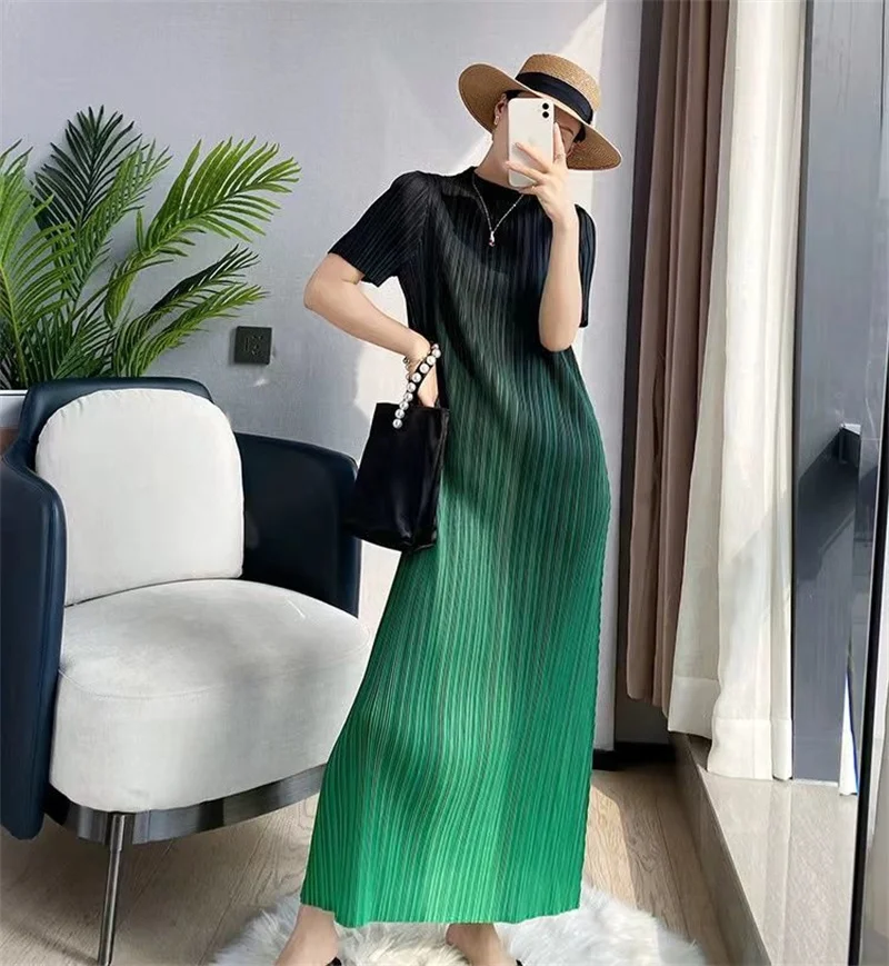 Длинные платья Элегантные вечерние платья Женское плиссированное платье Мияке Женское свободное модное длинное платье с градиентом и драпировкой
Длинные платья Элегантные вечерние платья Женское плиссированное платье Мияке Женское свободное модное длинное платье с градиентом и драпировкой