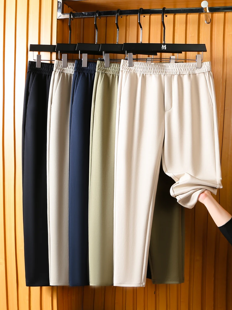 Стильные легкие удобные мужские повседневные брюки свободного прямого кроя, дышащие, летние, модные, городские, из смеси полиэстера и хлопка
Стильные легкие удобные мужские повседневные брюки свободного прямого кроя, дышащие, летние, модные, городские, из смеси полиэстера и хлопка