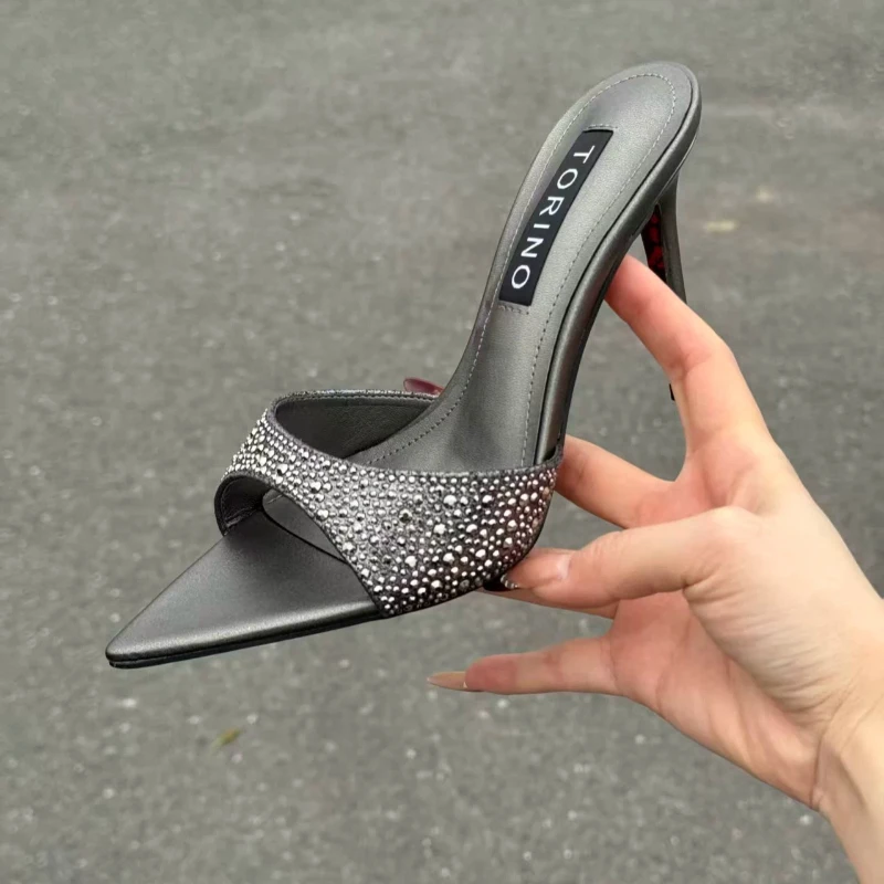 Yuejinlong Sexy Rhinestone Pointed Toe Mules Single Strap High Heels Open Toe Stiletto Sandals Elegant Party Wedding Shoes 2026
Yuejinlong Sexy Rhinestone Pointed Toe Mules Single Strap High Heels Open Toe Stiletto Sandals Elegant Party Wedding Shoes 2026