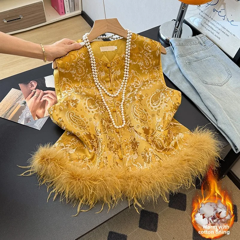 Thickened Embroidered Cotton Vest Coat for plus Size Women Autumn Winter New Style Buttoned Outerwear Ostrich Feather Jacket
Thickened Embroidered Cotton Vest Coat for plus Size Women Autumn Winter New Style Buttoned Outerwear Ostrich Feather Jacket