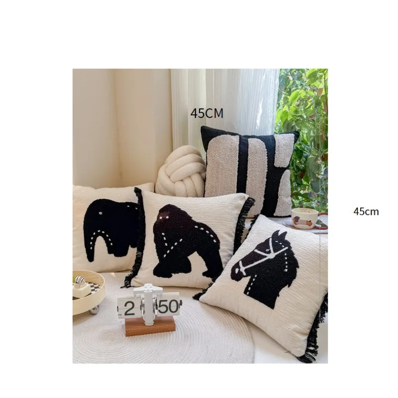 Luxury Soft Chenille Black White Animal Pattern Towel Embroidery Cushion Cover Modern Throw Pillow Cover for Home Decor
Luxury Soft Chenille Black White Animal Pattern Towel Embroidery Cushion Cover Modern Throw Pillow Cover for Home Decor