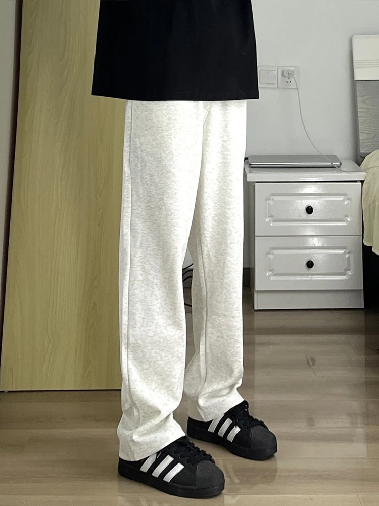 Мужские спортивные брюки Cleanfit с флисовой подкладкой, прямого кроя, белые с цветочным принтом, повседневные, удобные, для зимы, молодежная мода
Мужские спортивные брюки Cleanfit с флисовой подкладкой, прямого кроя, белые с цветочным принтом, повседневные, удобные, для зимы, молодежная мода