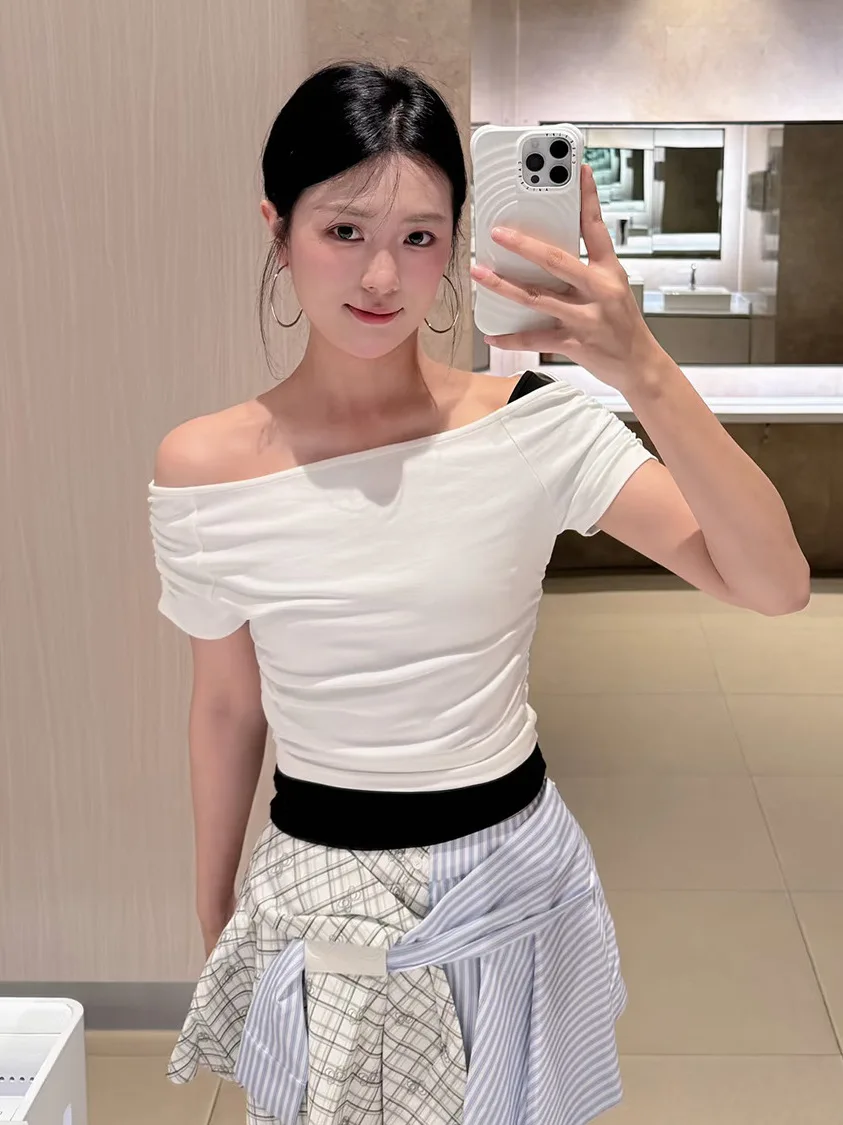 Summer 2026 New Arrival South Oil Quality Embroidered Shoulder Bared Short Sleeve T Shirt Two Piece Set Casual Style Slim Fit...
Summer 2026 New Arrival South Oil Quality Embroidered Shoulder Bared Short Sleeve T Shirt Two Piece Set Casual Style Slim Fit...