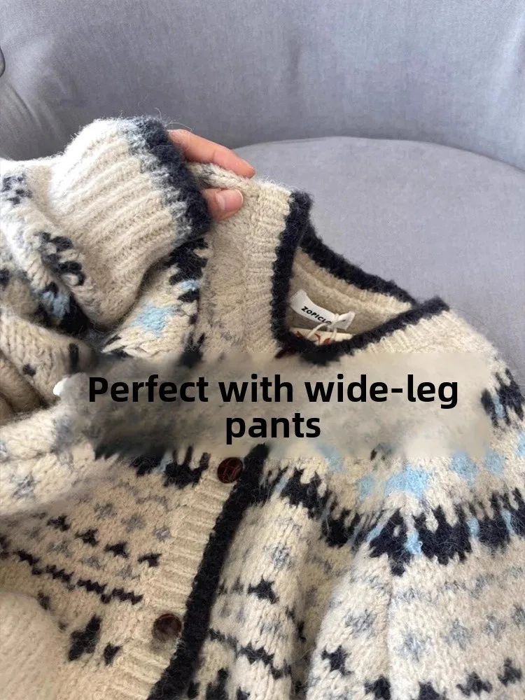 Retro Knitted Floral round Neck Open Cardigan Women's Spring Autumn Winter Layering Base Island Sweater Coat Soft Long Sleeve
Retro Knitted Floral round Neck Open Cardigan Women's Spring Autumn Winter Layering Base Island Sweater Coat Soft Long Sleeve