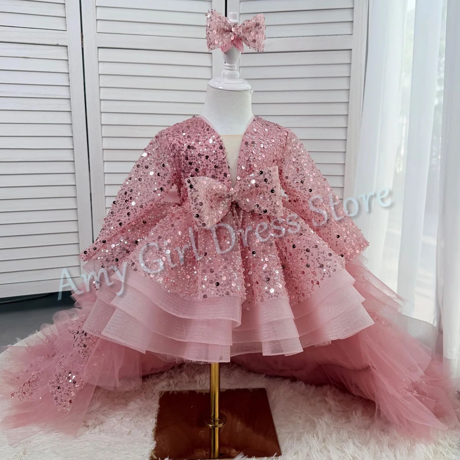 Luxury Pink Flower Girl Dress For Wedding Full Sleeves Sparkly Sequins With Bow Little Princess Pageant Ball Gown Customized
Luxury Pink Flower Girl Dress For Wedding Full Sleeves Sparkly Sequins With Bow Little Princess Pageant Ball Gown Customized