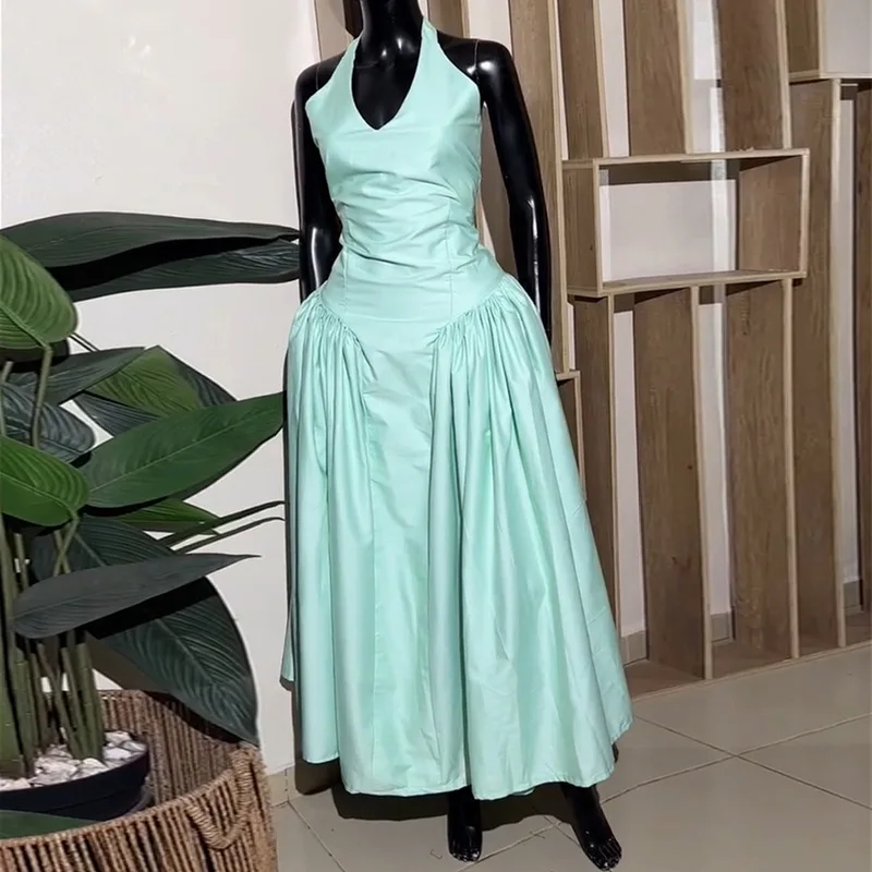 2025 Summer New Sweet and Fresh Women's Long Skirt Hanging Neck V-neck High Waist Slimming A-line Dress
2025 Summer New Sweet and Fresh Women's Long Skirt Hanging Neck V-neck High Waist Slimming A-line Dress