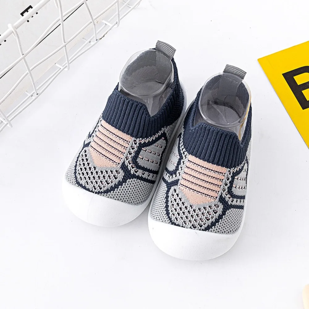 Mesh Design Breathable Mesh Baby Shoes Soft Sole Anti-slip Bottom Soft Bottom Baby Shoes Lightweight Breathable Fabric 
Mesh Design Breathable Mesh Baby Shoes Soft Sole Anti-slip Bottom Soft Bottom Baby Shoes Lightweight Breathable Fabric