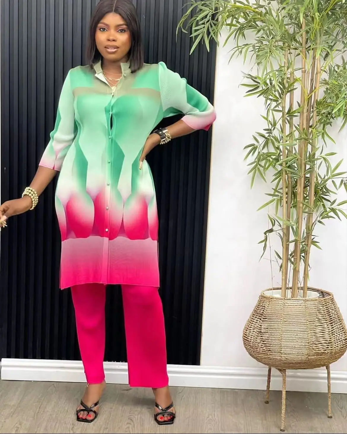 New Miyake Suit Autumn and Winter New Printed Long-sleeved Shirt Trousers Pleated Two-piece Womens Dress
New Miyake Suit Autumn and Winter New Printed Long-sleeved Shirt Trousers Pleated Two-piece Womens Dress