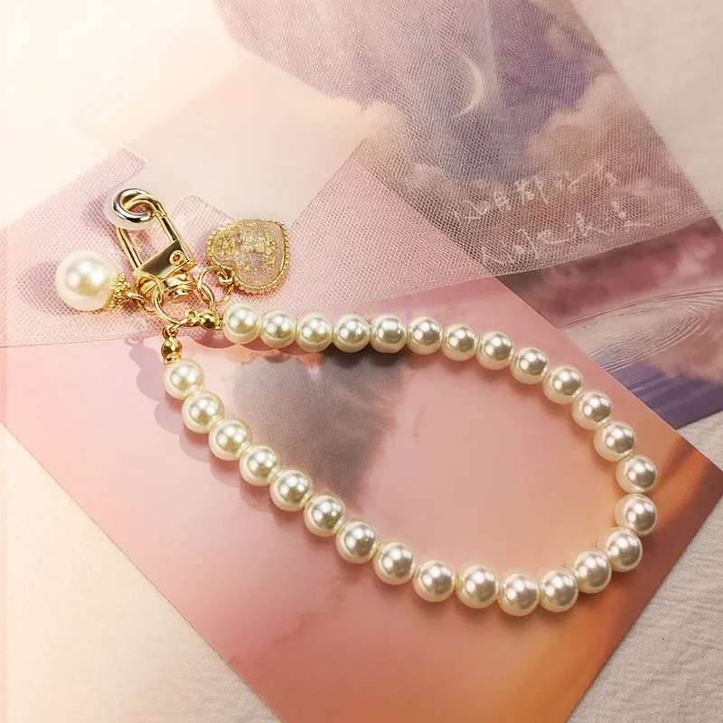 Mobile Phone Lanyard Short Wrist Pendant Delicate Glitter Love Pendant The Same Female Phone Case Phone Charms Keychain Strap
Mobile Phone Lanyard Short Wrist Pendant Delicate Glitter Love Pendant The Same Female Phone Case Phone Charms Keychain Strap