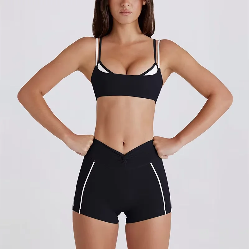 Women's Breathable Lightweight Yoga Sports Bra Set Contrast Trim Two-Piece Running Shorts Twist Halter Solid Pattern Front
Women's Breathable Lightweight Yoga Sports Bra Set Contrast Trim Two-Piece Running Shorts Twist Halter Solid Pattern Front