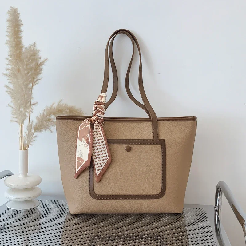 High Quality Large Capacity PU Tote Bags Simple Zipper Classic Commute Women's Shoulder Bags 2025 New Fashion Hot Sale
High Quality Large Capacity PU Tote Bags Simple Zipper Classic Commute Women's Shoulder Bags 2025 New Fashion Hot Sale