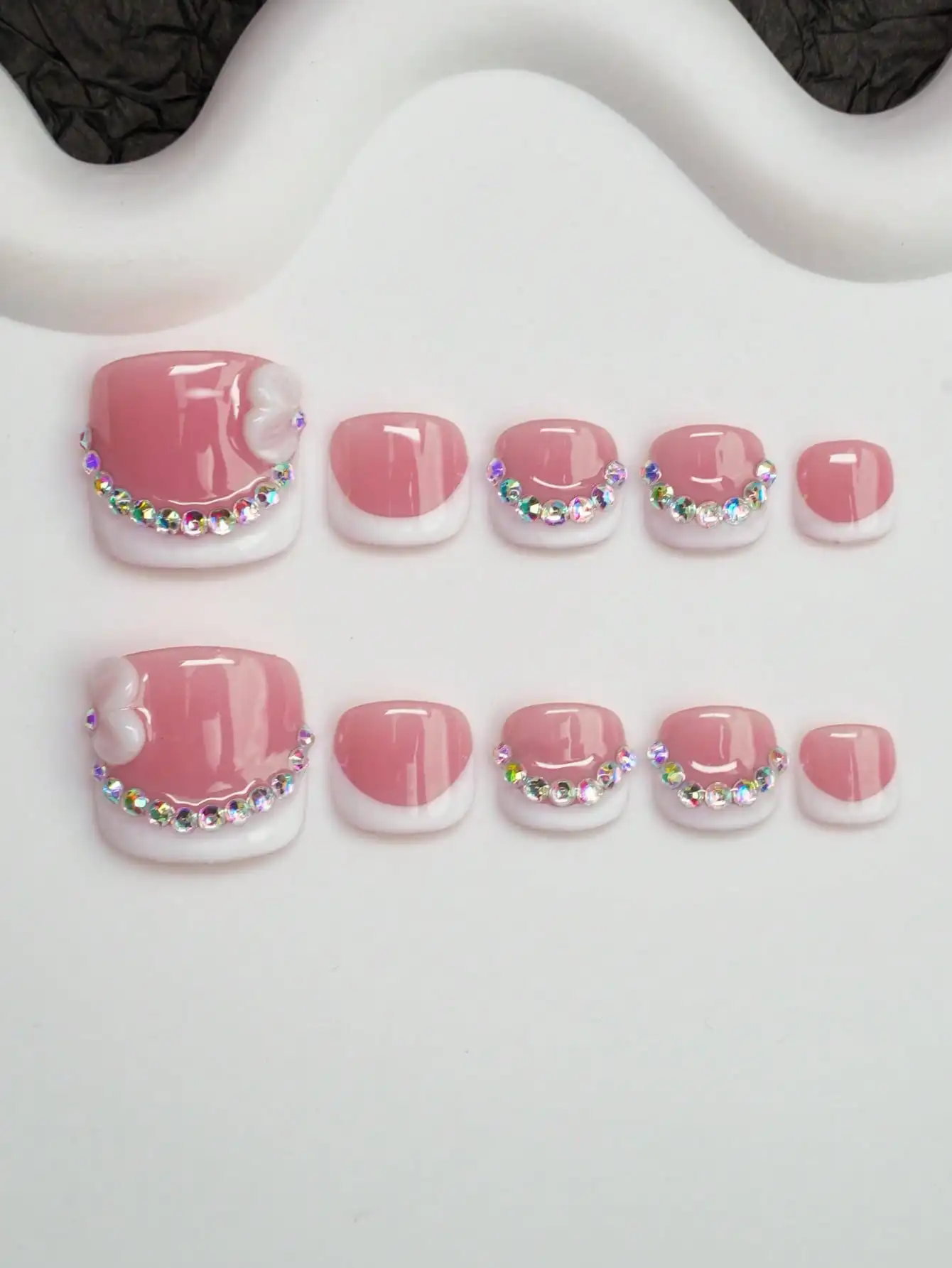 14pcs/Set Handmade Y2K Baddie Style Nail Stickers, Nude & White French Tip Nail Wraps With Rhinestones & Floral Designs
14pcs/Set Handmade Y2K Baddie Style Nail Stickers, Nude & White French Tip Nail Wraps With Rhinestones & Floral Designs