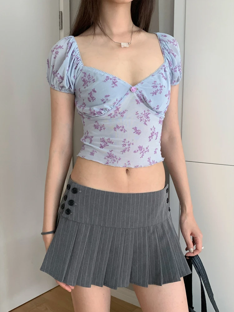 Летняя новинка Ambosc: женская футболка с V-образным вырезом, цветочным кружевом и принтом, повседневная, приталенная, с рукавами-фонариками, для комфортного ощущения прохлады
Летняя новинка Ambosc: женская футболка с V-образным вырезом, цветочным кружевом и принтом, повседневная, приталенная, с рукавами-фонариками, для комфортного ощущения прохлады