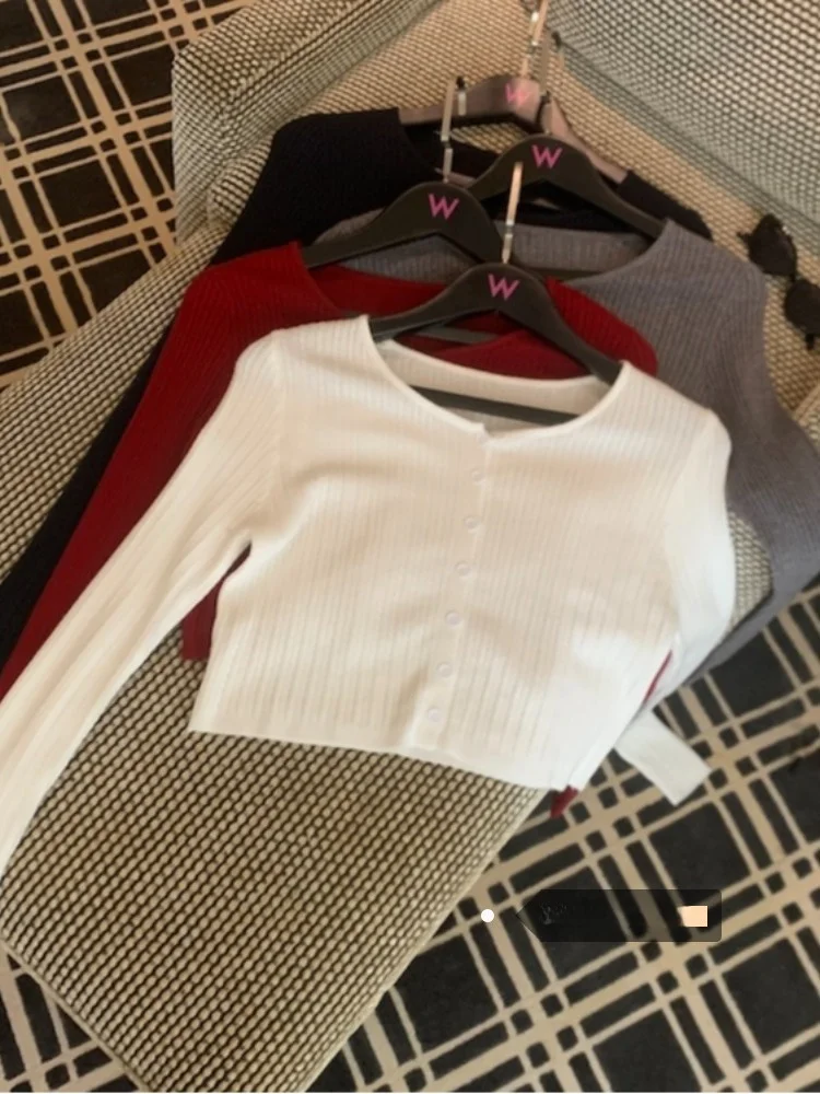 Sexy Short Knitted Open Cardigan Women's Spring Pure Desire Atmosphere Feeling Inner Wear Base Shirt Beautiful Sweater
Sexy Short Knitted Open Cardigan Women's Spring Pure Desire Atmosphere Feeling Inner Wear Base Shirt Beautiful Sweater