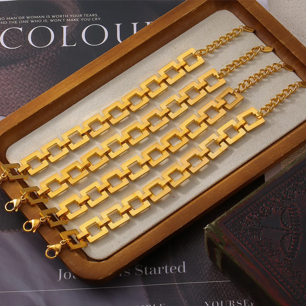 Fashion Hollowed-out Gold Plated Luxury Bracelets New 316 Stainless Steel Square Chain Bracelet Women's Summer Jewelry Wholesale
Fashion Hollowed-out Gold Plated Luxury Bracelets New 316 Stainless Steel Square Chain Bracelet Women's Summer Jewelry Wholesale