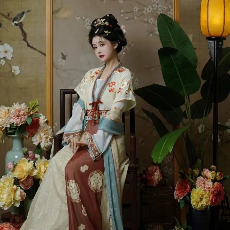 New Chinese Style Hanfu Tang Dynasty Beizi Restoration Qi Waist Eight Skirt Daily Cosplay Costumes
New Chinese Style Hanfu Tang Dynasty Beizi Restoration Qi Waist Eight Skirt Daily Cosplay Costumes